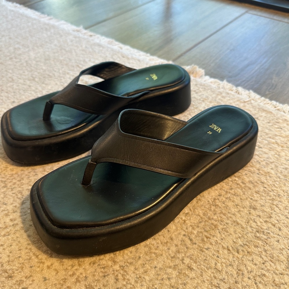 ZARA black strap sandal